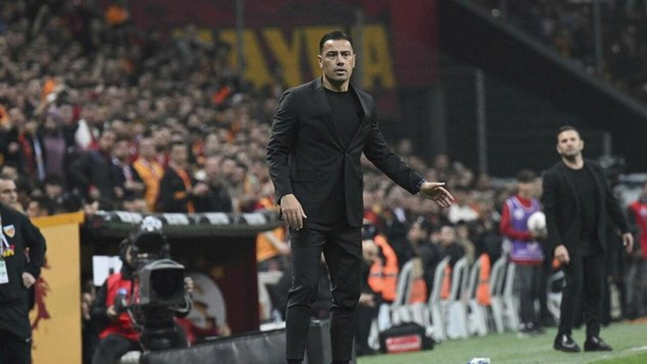 Kayserispor Teknik Direktörü Çağdaş Atan Galatasaray mağlubiyeti sonrası konuştu: Müthiş bir sezon geçiriyorlar...