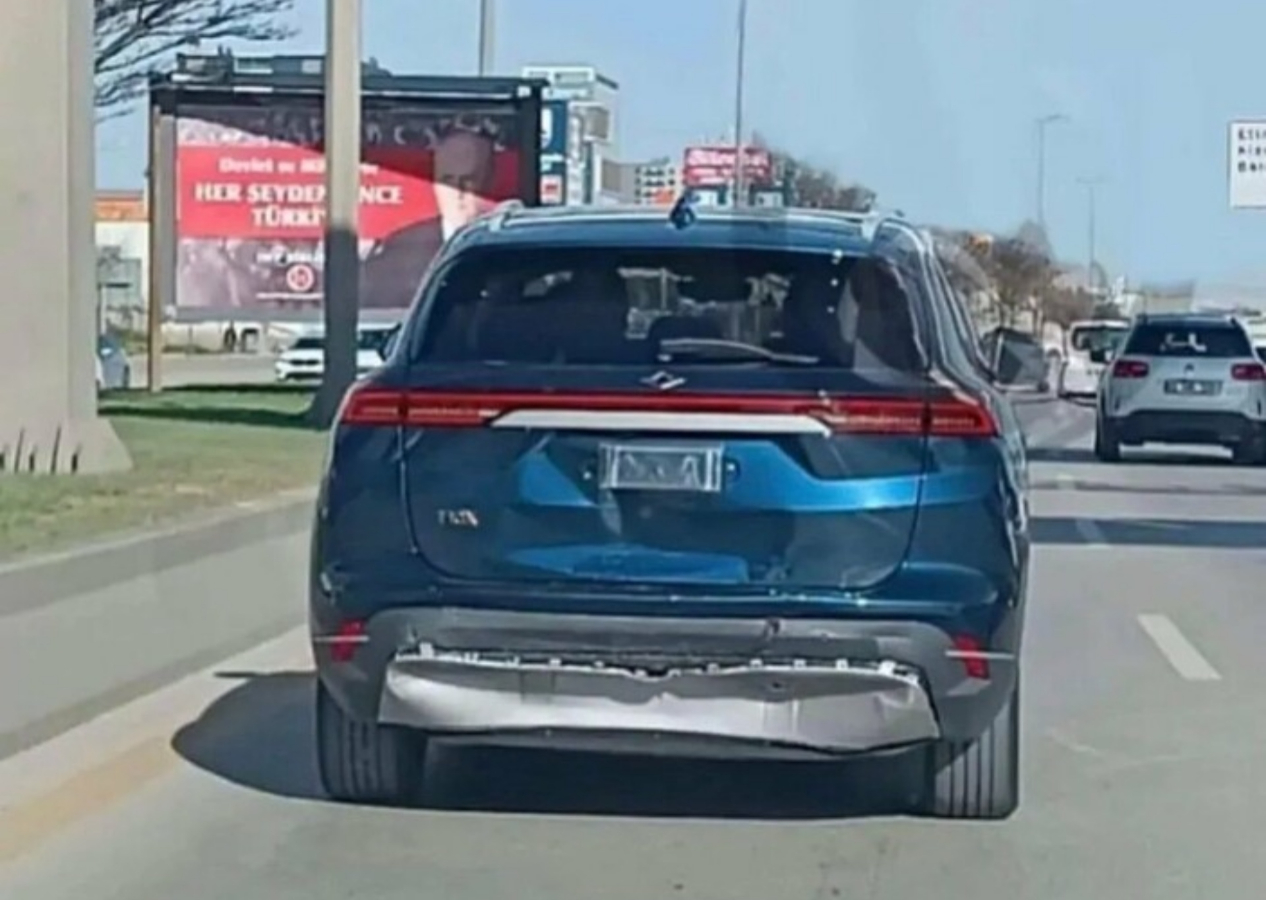 Yerli otomobil Togg'un ilk kazası başkentte yaşandı! Arkadan çarptılar