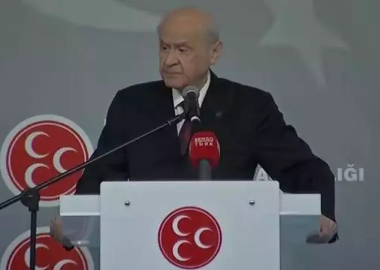 MHP Genel Başkanı Devlet Bahçeli: Seccadeye ayakla basana hoş görüyle bakılmaz!