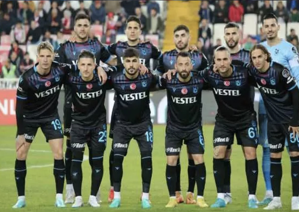 Trabzonspor'da şok sakatlık! Hastaneye kaldırıldı
