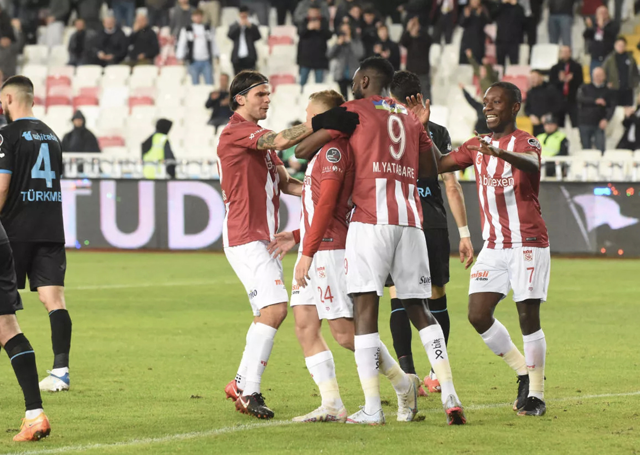 Trabzonspor Sivas'ta bozguna uğradı!