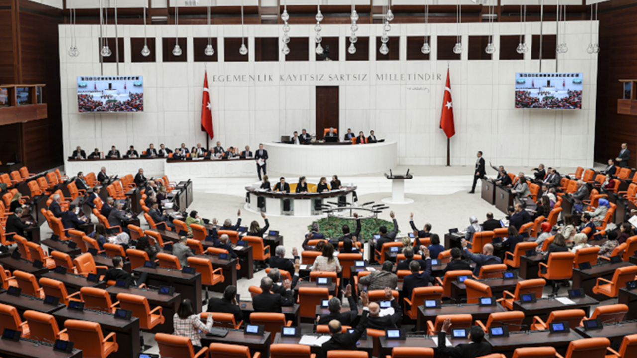 TBMM 23 Nisan'da toplanacak! 328 milletvekili son kez Genel Kurul'a katılacak