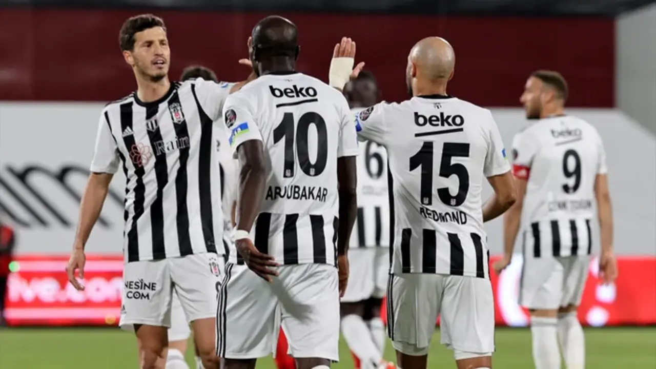 Beşiktaş'ta Salih Uçan Ümraniyespor galibiyeti sonrası konuştu: Galatasaray'a karşı büyük bir maçımız var...