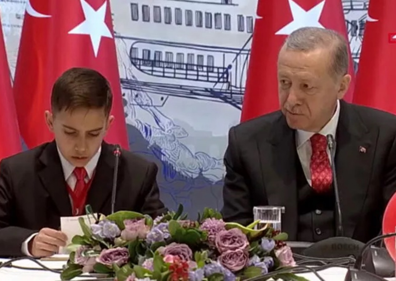 Çocuk Kabine üyeleri Dolmabahçe'de! Cumhurbaşkanı Erdoğan'a hayallerini anlattılar