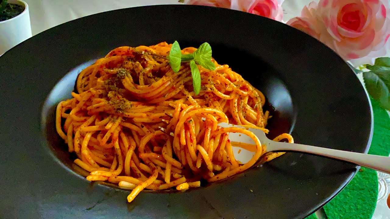 Sevgililerin romantik akşam yemeği "Salça Soslu Spagetti" yine revaçta! Bu özel sos ile daha lezzetli hale gelecek!
