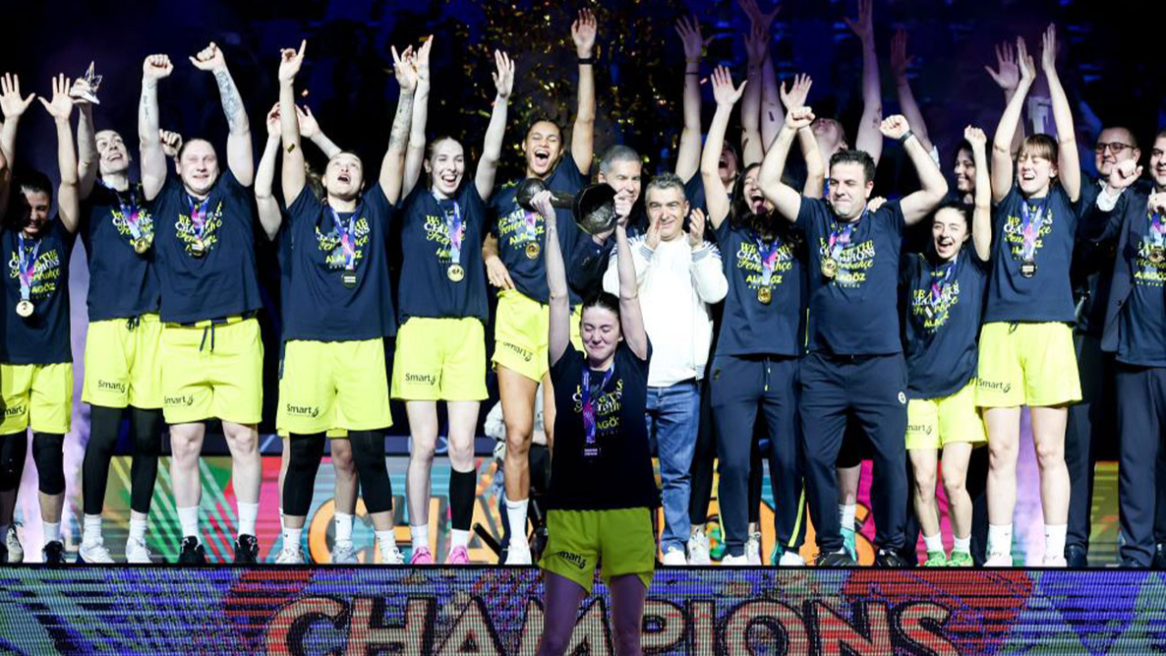 Fenerbahçe, potada 17. şampiyonluk peşinde