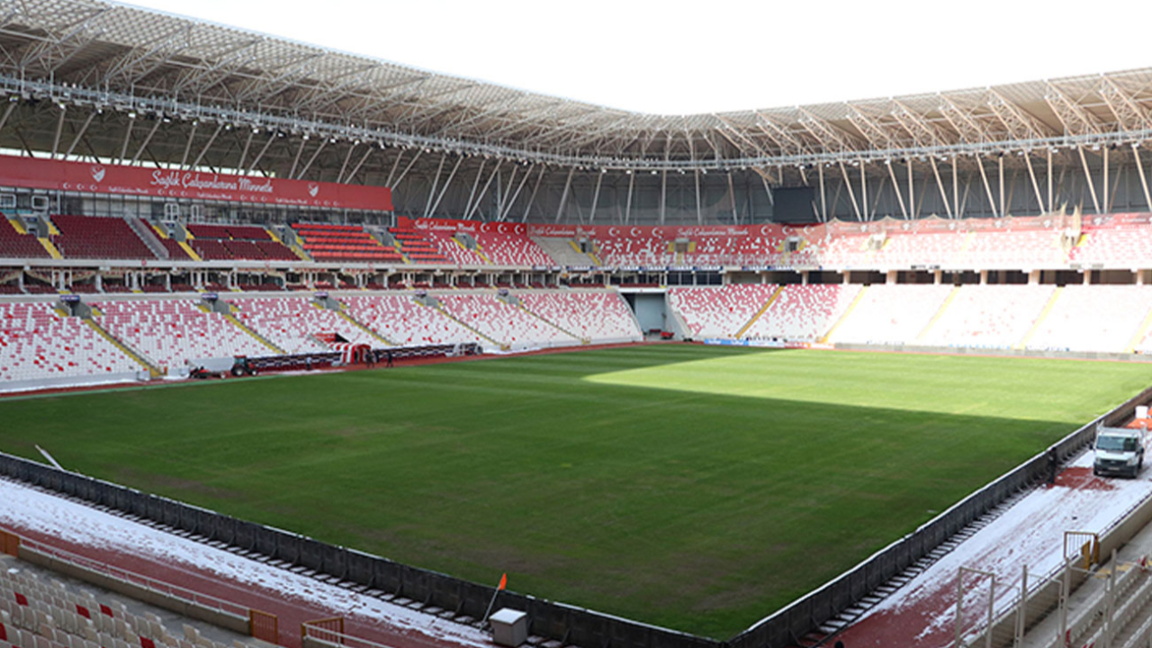 Sivasspor-Fenerbahçe maçlarının biletleri satışa çıktı
