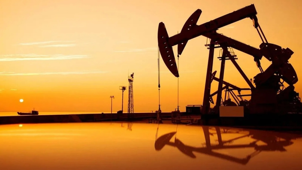 Brent petrolün varil fiyatı 81,24 dolar