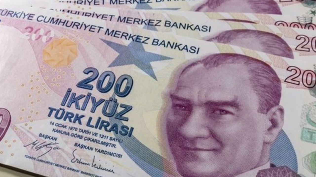 Cumhurbaşkanı müjdeyi verdi! En düşük emekli aylığına 1.300 TL ek zam yolda! İntibak zammı için kritik süreç…