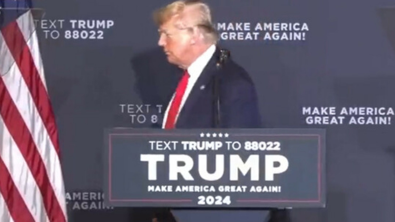 ABD eski Başkanı Donald Trump, Biden'ın taklidini yaptı! İşte gündem olan o anlar...