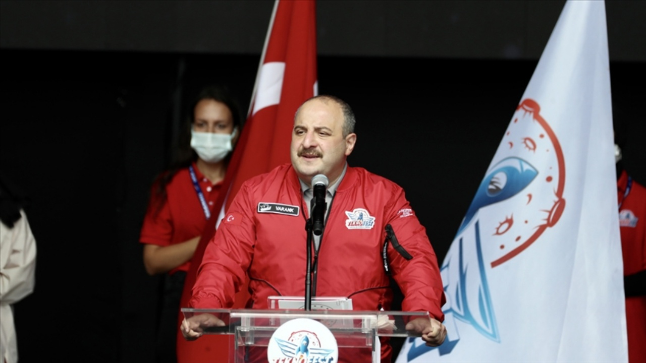 Bakan Varank: TEKNOFEST rekorlarla yoluna devam ediyor