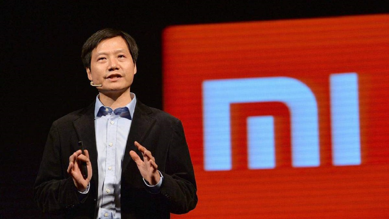 Xiaomi CEO'su küçük ekran algısını sonunda kırdı! Hararetli tartışmaya karşılık sektör yönelimini çarpıcı sözlerle savundu!