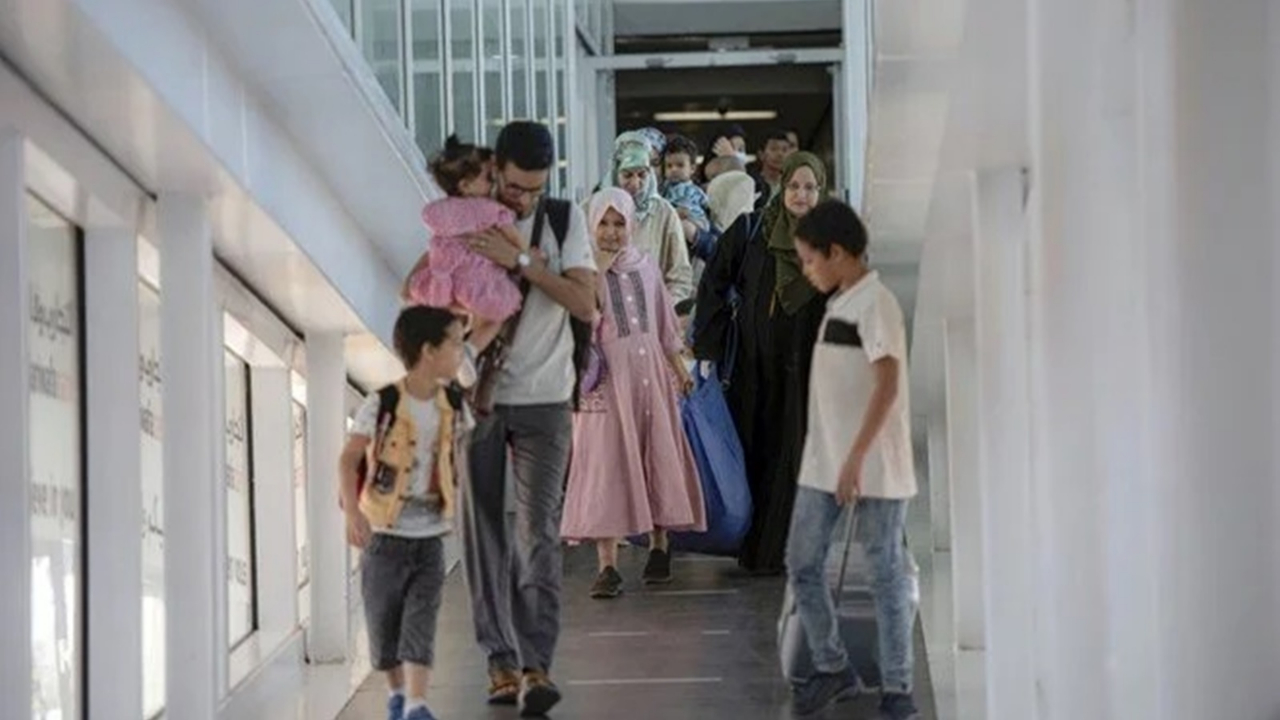 Sudan'da mahsur kalan 170 Türk vatandaşı İstanbul'a getirildi! MSB'den tahliyeye ilişkin açıklama