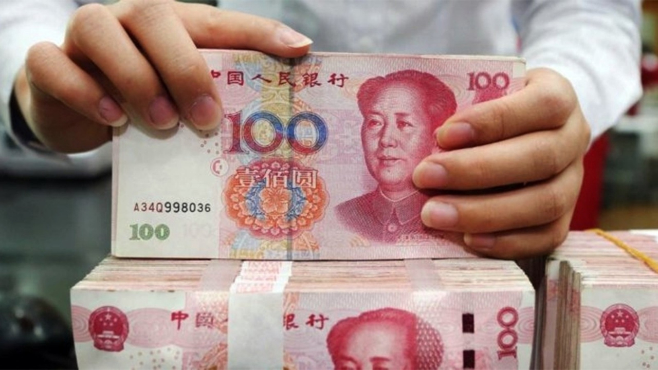 Çin yuanı sınır ötesi işlemlerde ABD dolarını tahtından etti