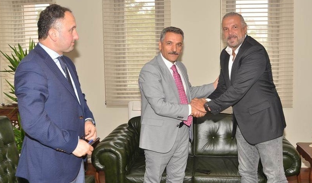 "15 Temmuz" kitabının geliriyle memleketine okul yaptırıyor!