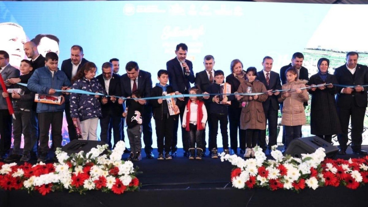 Şehrin içinde doğayı vatandaşla buluşturan Millet Bahçeleri'nin sayısı artıyor! Sultanbeyli Millet Bahçesi açıldı