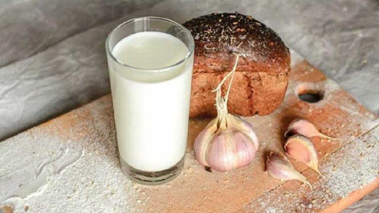 Doğal antibiyotik kürü “süt ve sarımsak” mucizesi! Ağrılı vücut iltihabını yok ediyor!