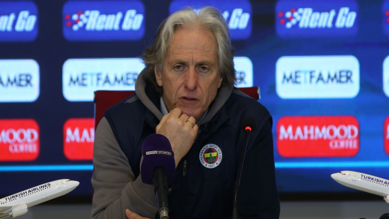 Fenerbahçe Teknik Direktörü Jorge Jesus Sivasspor galibiyeti sonrası konuştu: Valencia'nın durumu hakkında bilgim yok...