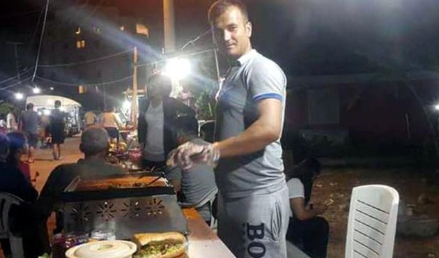 Müşterilerinin kalbinden bıçakladığı genç köfteci öldü!