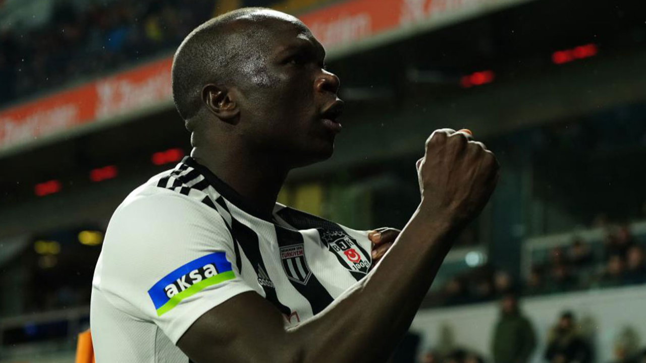Aboubakar, Weghorst'un gol sayısını yakaladı