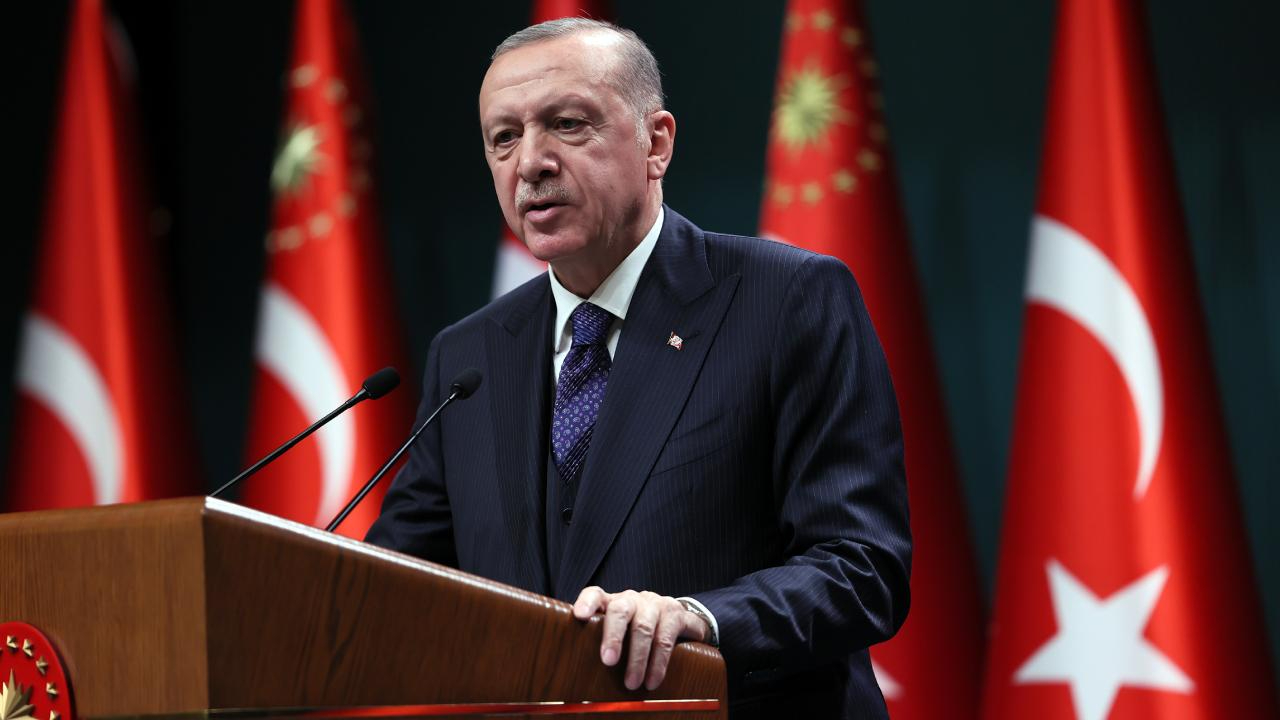 Cumhurbaşkanı Recep Tayyip Erdoğan duyurdu! Milyonlarca memura, kira ve tazminat desteği verilecek!