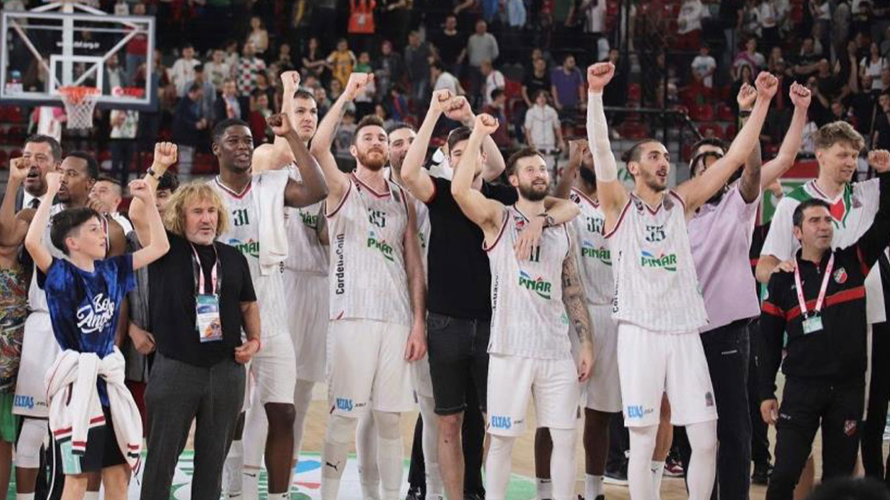 Pınar Karşıyaka, deplasmanda zorlanıyor