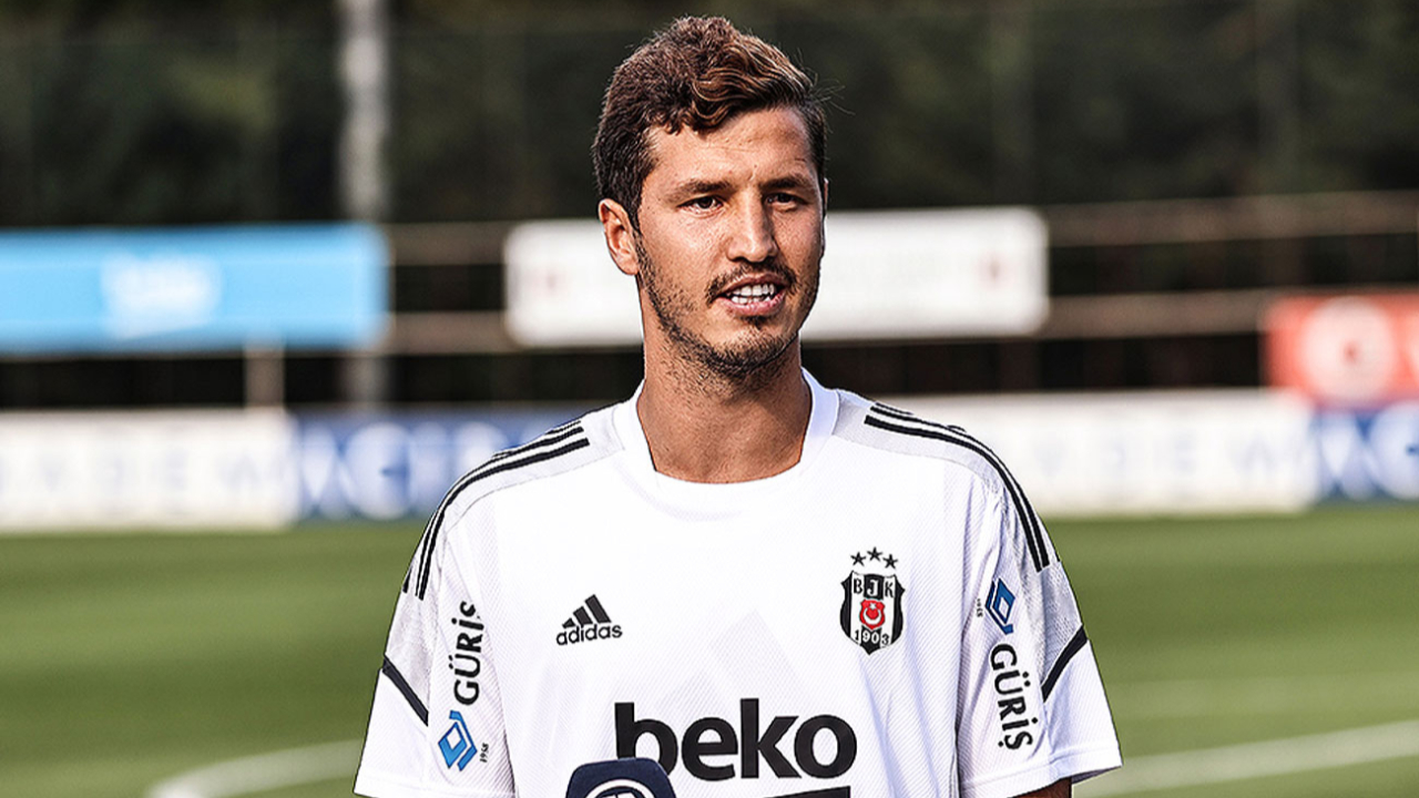 Salih Uçan'dan Galatasaray'a gönderme