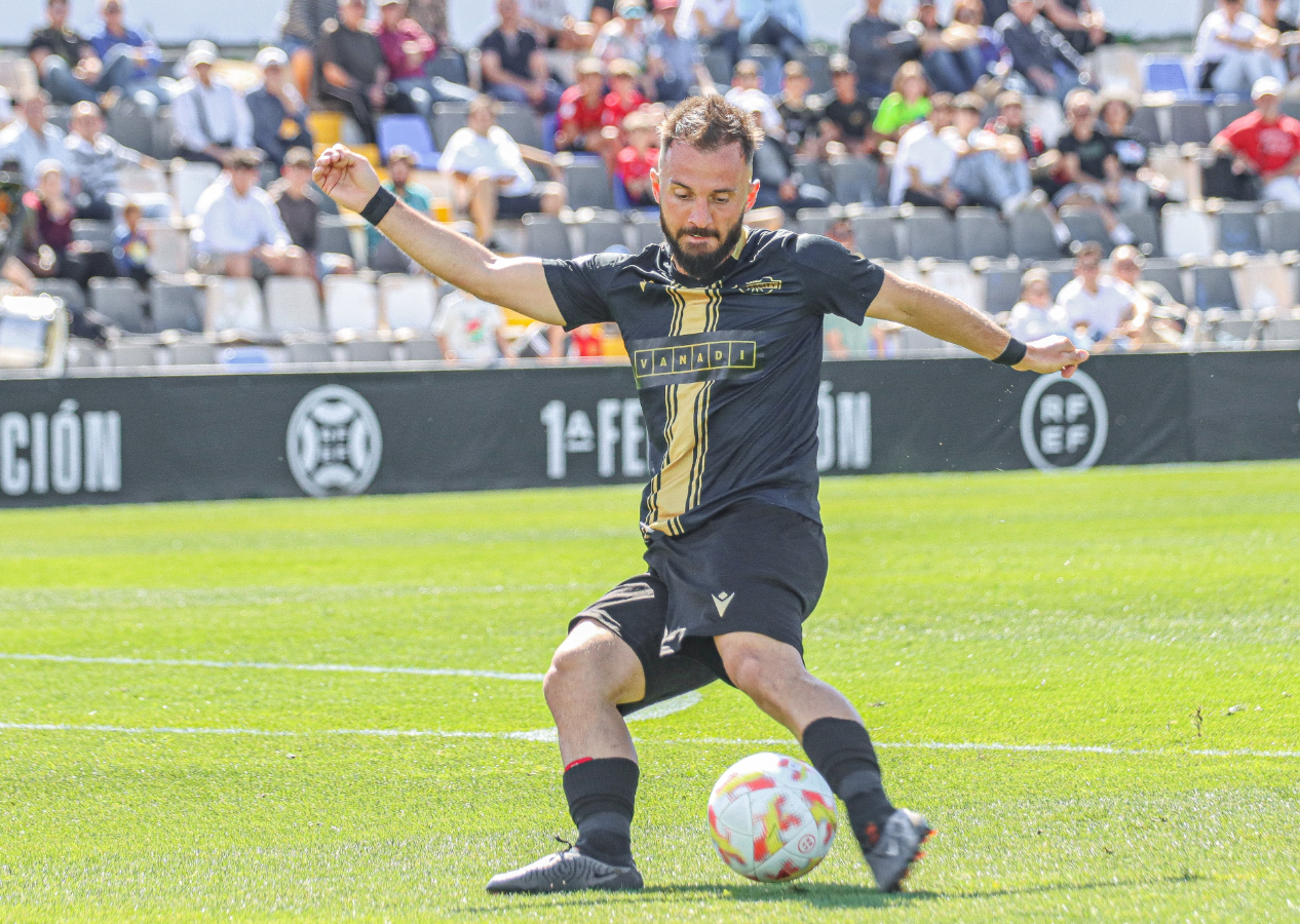 Emre Çolak 3. Lig ekibinde de tutunamadı