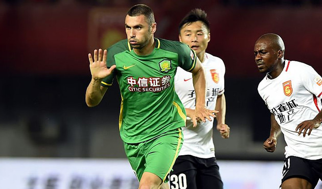 Beijing Guoan menajeri konuştu: Burak Yılmaz transferi...