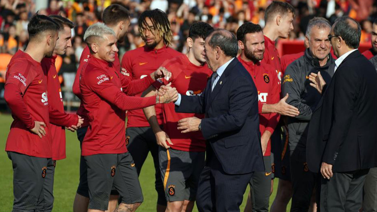 Galatasaray, taraftarlara açık antrenman yaptı