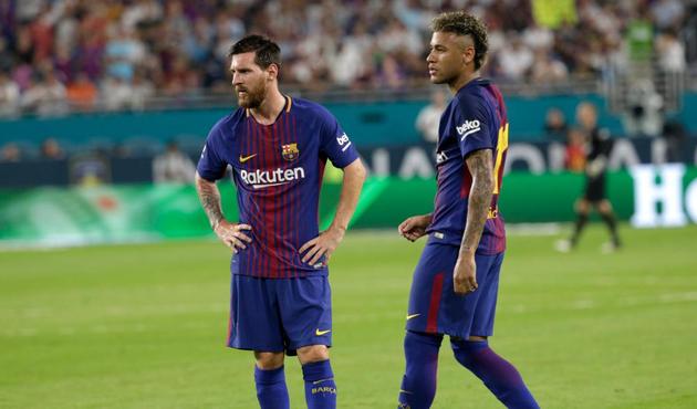 Yüzyılın transferi gerçekleşti: Neymar resmen PSG'de!