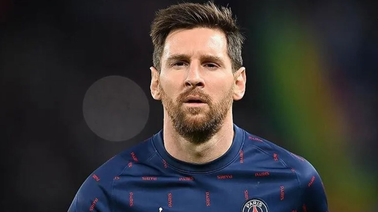 Messi, takım arkadaşlarından özür diledi