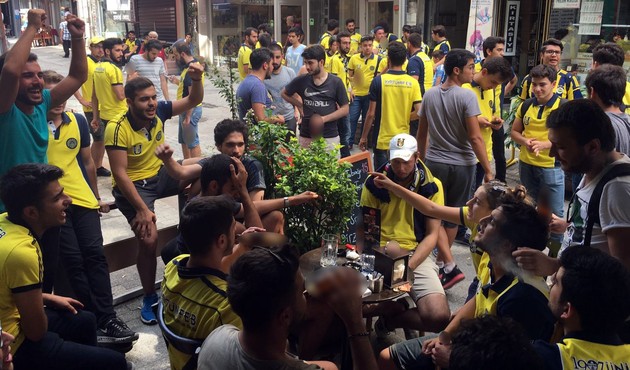 Fenerbahçeliler Kadıköy'e akın etti...