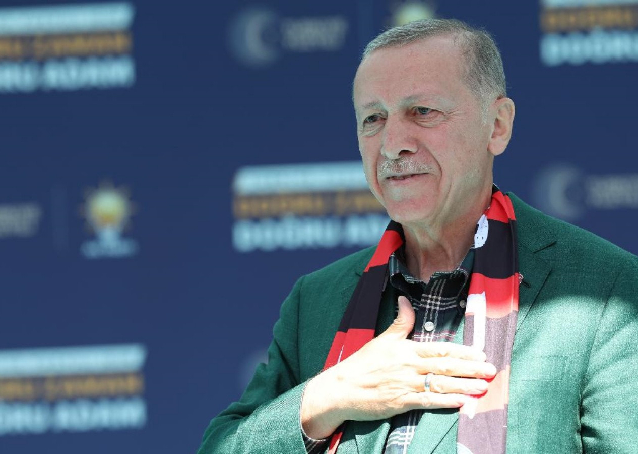 Cumhurbaşkanı Erdoğan'dan 14 Mayıs mesajı: 14 Mayıs'tan itibaren 21 yıldır süren bu başarı zincirimize yeni halkalar ekleyeceğiz!