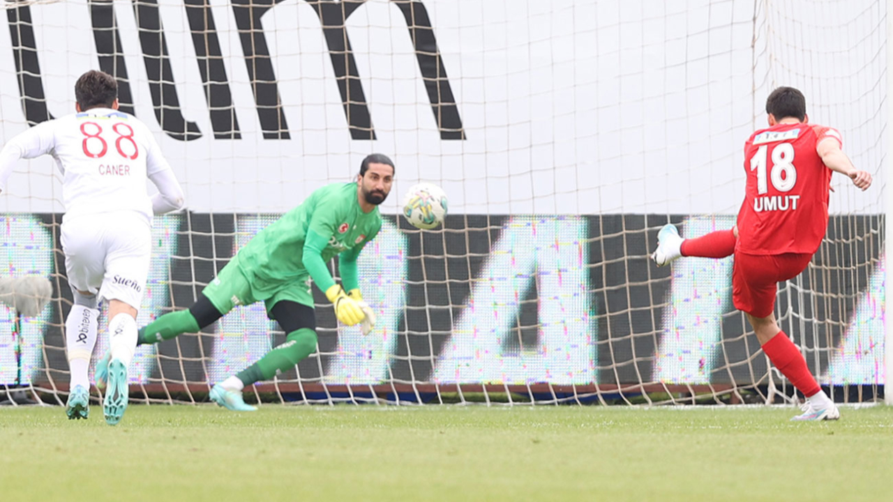 Ümraniyespor, evinde Sivasspor'u 4 golle geçti