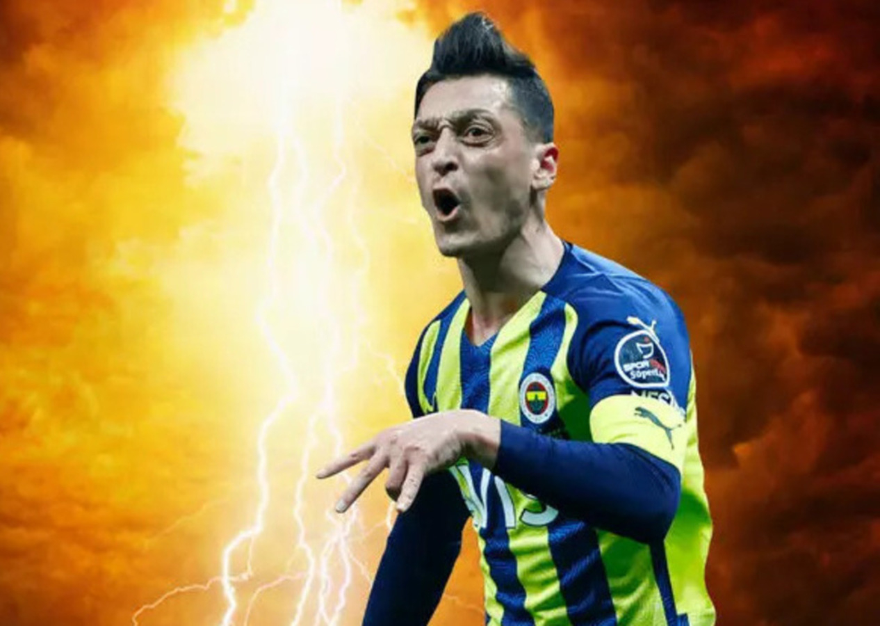Mesut Özil, rüya kadrosuna iki Türk futbolcu ekledi! İşte yıldızlar karması...
