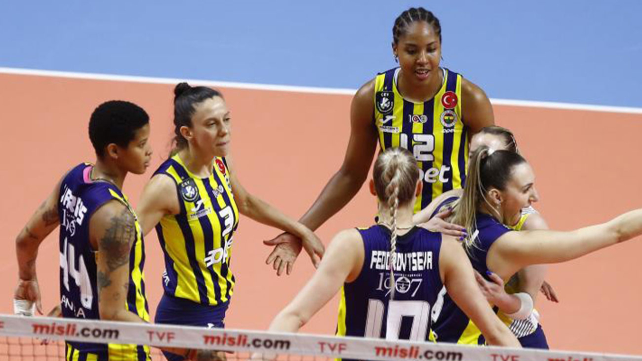 Fenerbahçe Opet'ten şampiyonluk için önemli adım