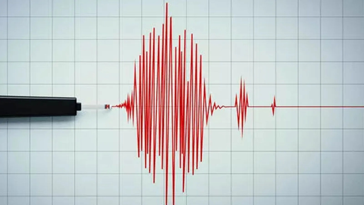Adana'da akşam saati korkutan deprem!