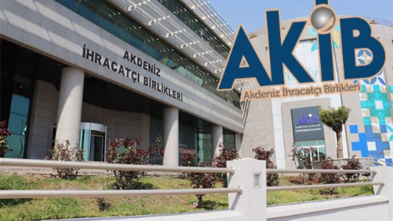 Tosyalı bayrağı devretti! Kılıçer, AKİB’in yeni koordinatör başkanı oldu
