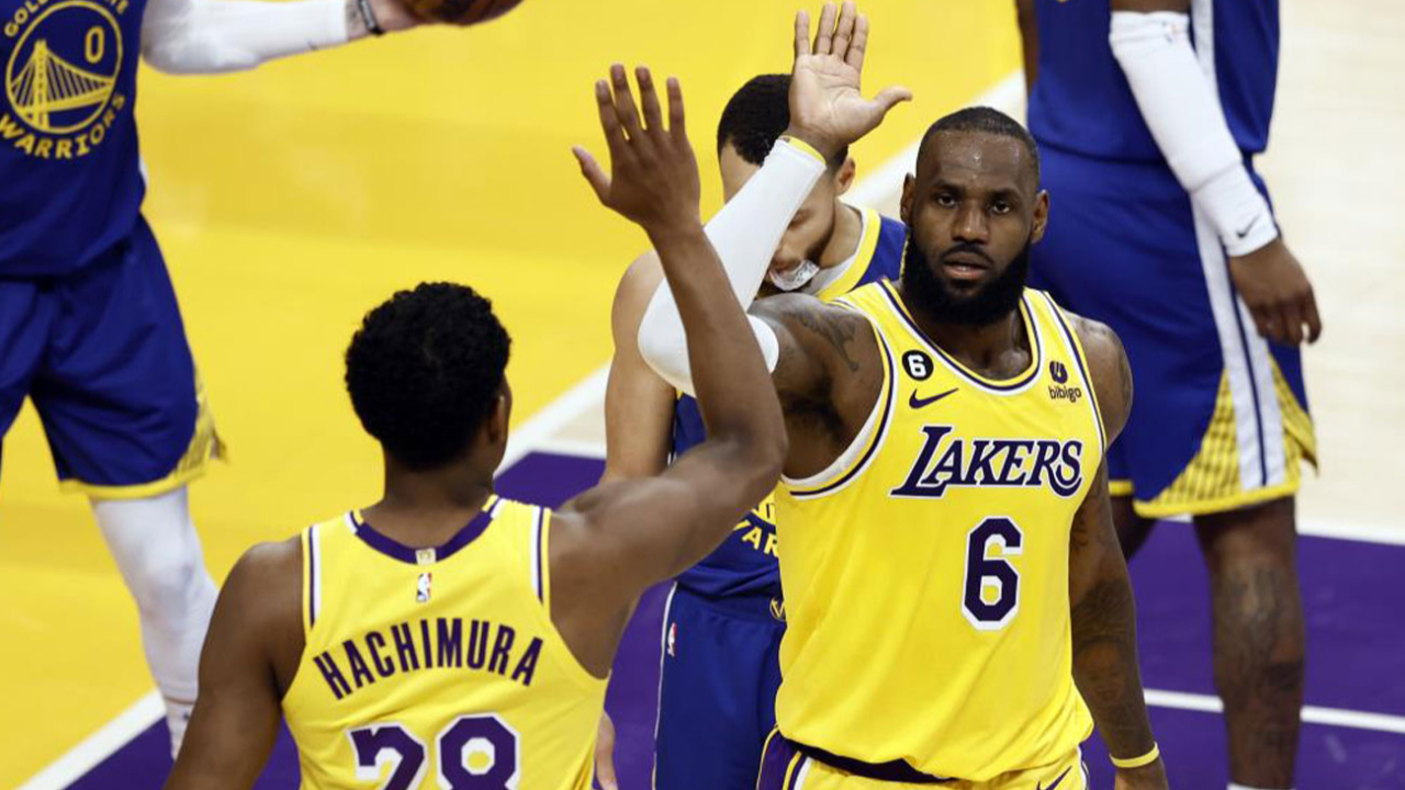 Lakers, Golden State karşısında 3-1 öne geçti