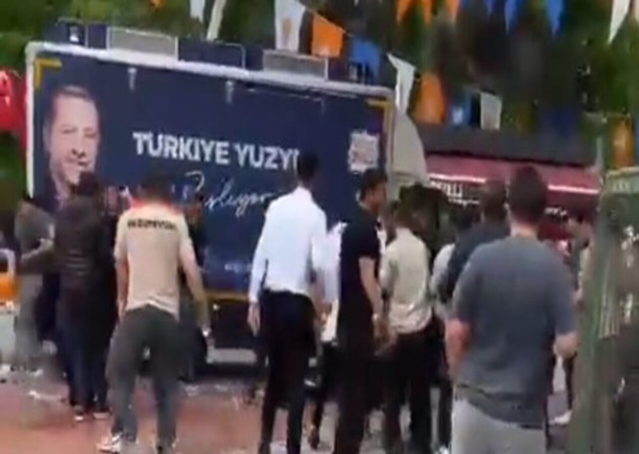 AK Parti Gaziantep Gençlik Kolları'nın seçim standına silahlı saldırı!