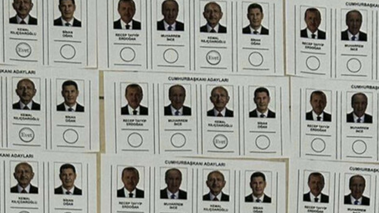 CHP Konya ilçe başkanı Salih Çakıllıkoyak, Kılıçdaroğlu’na ve CHP’ye mühür basılmış oy pusulalarıyla yakalandı!