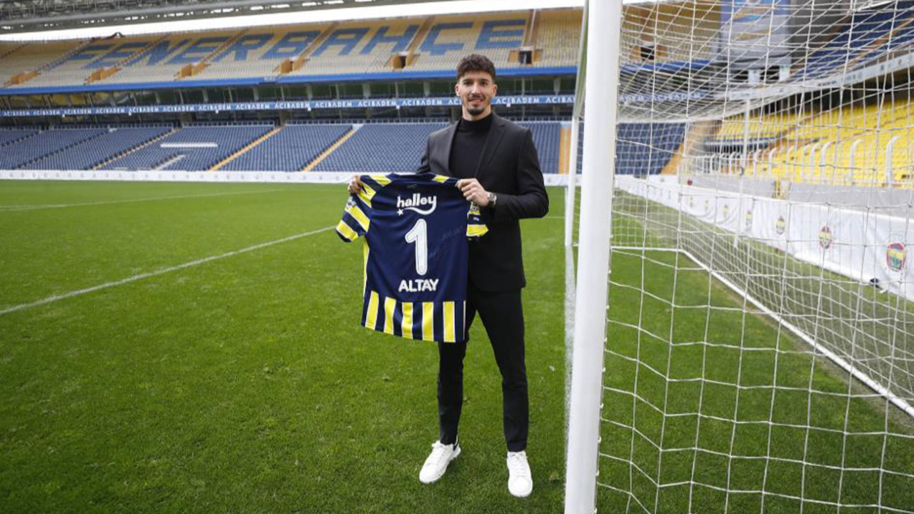 Altay Bayındır için ayrılık cevabı!