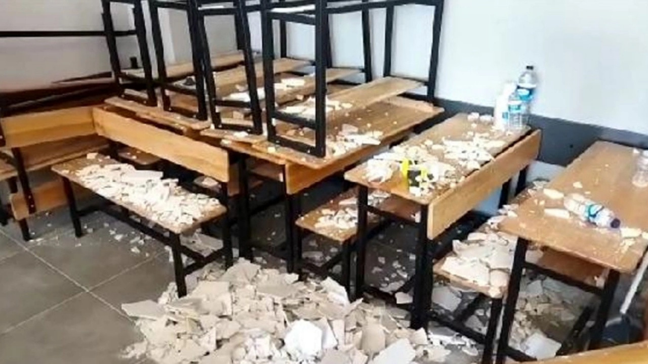 Oy kullanma sırasında korku dolu anlar! Tavandan sıva parçaları düştü! Yaralılar var...