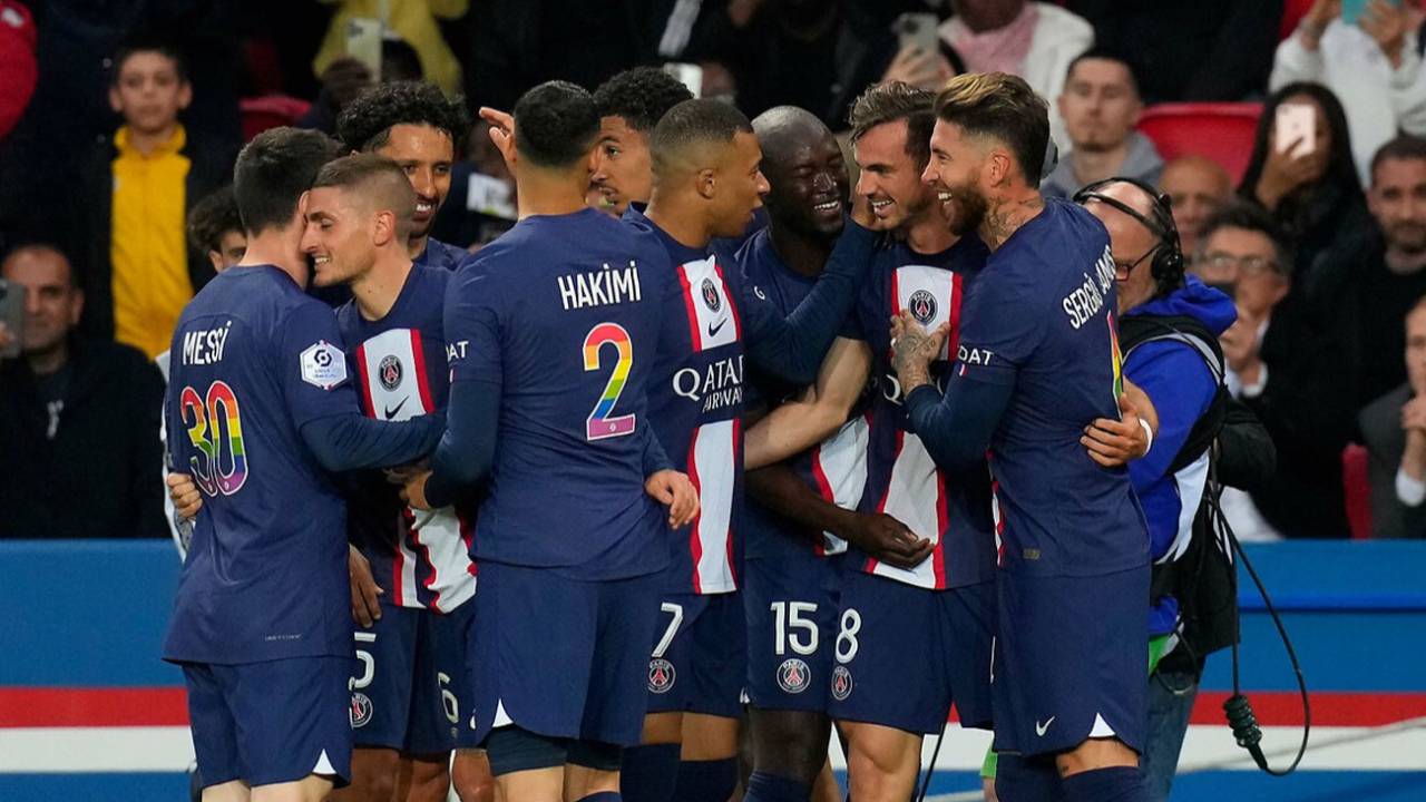 PSG 5 golle kazandı, Ajaccio küme düştü