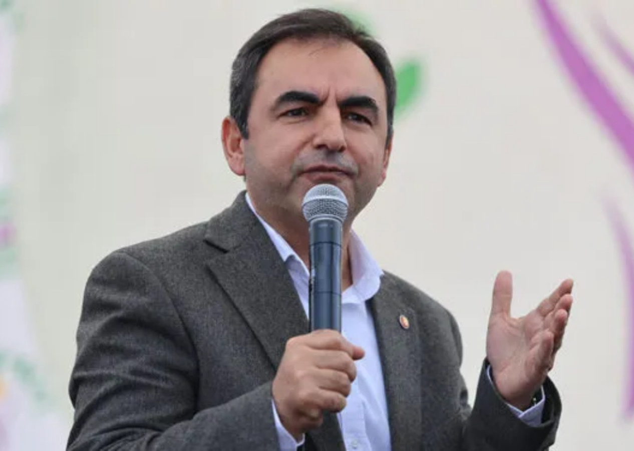 Seçim sonrası dikkat çeken istifa! Emek Partisi Genel Başkanı Ercüment Akdeniz zehir zemberek sözlerle istifa etti..