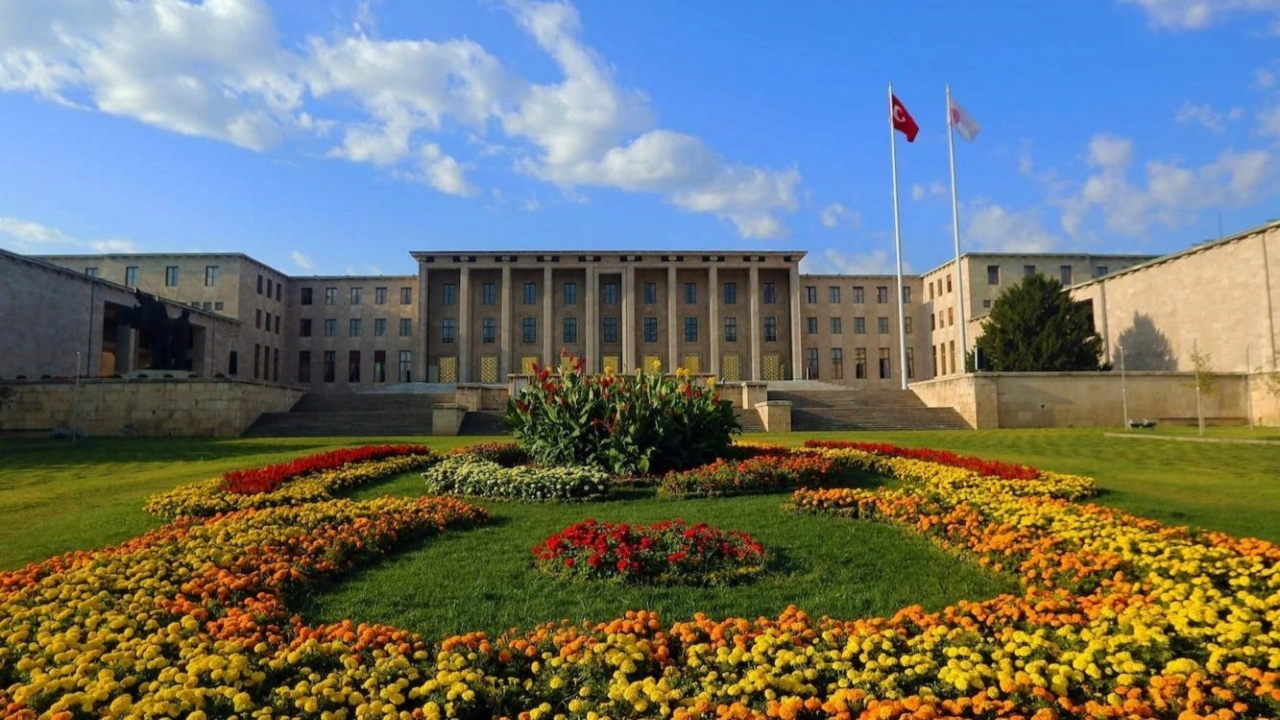 Milletvekili olan bakanlar için TBMM'de yeni 'yemin' formülü!
