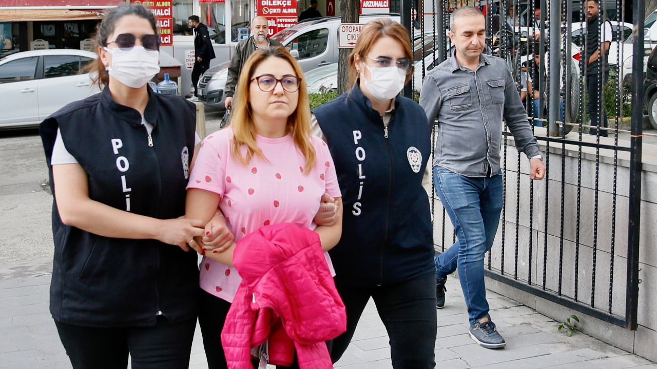 Seçim sonuçlarını beğenmediği için depremzedelere hakaret eden TikTok fenomeni gözaltına alındı