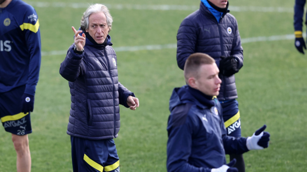 Fenerbahçe'nin Trabzonspor maçı 11'i netleşiyor!
