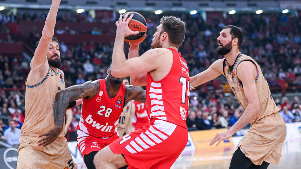 Euroleague'de sezonun  MVP'si Sasha Vezenkov oldu